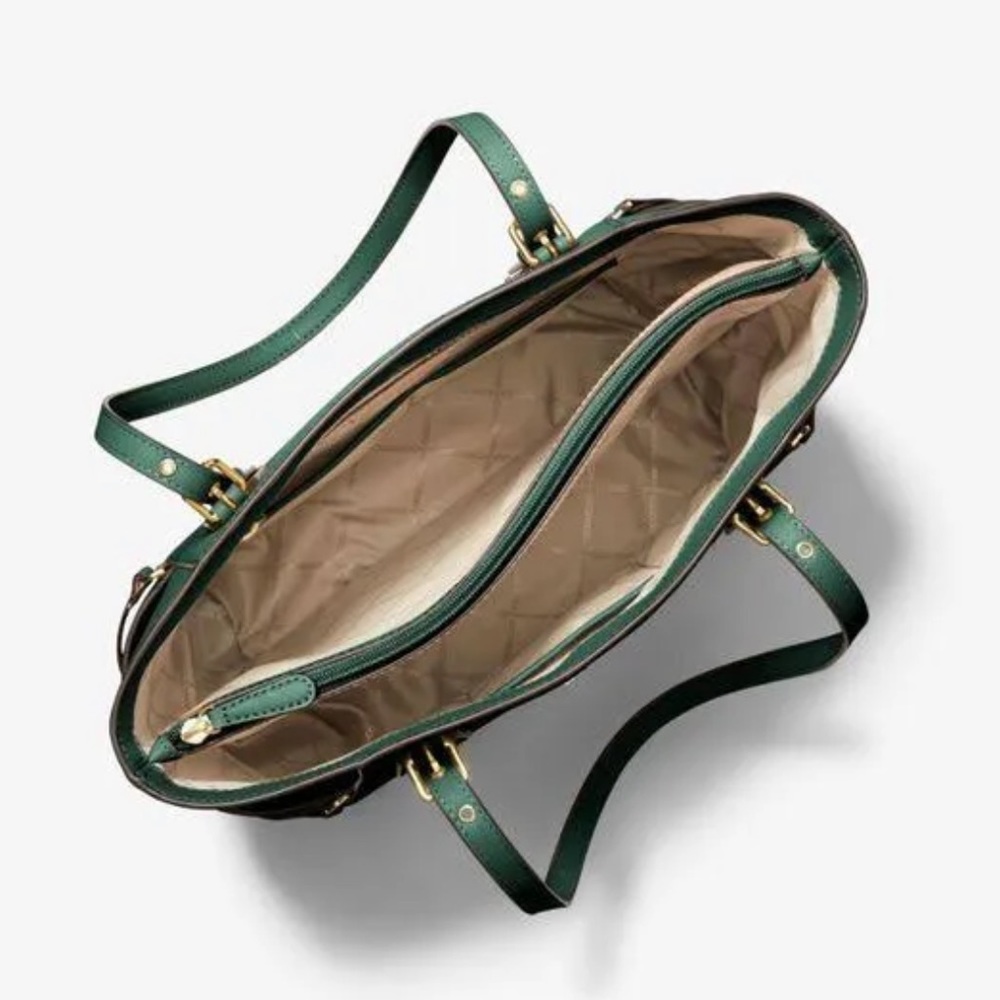 Michael Kors Women's Voyager Small Saffiano Leather Tote Bag
Racing Green
NWT - Picture 2 of 5